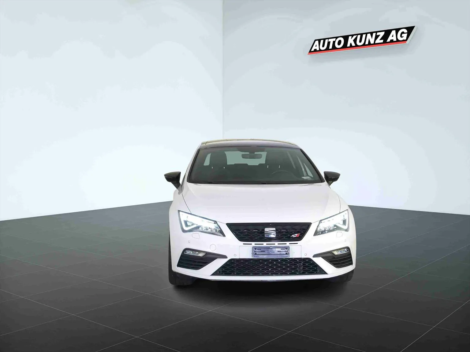 Seat Leon 2.0 TSI Cupra 300  Image 3