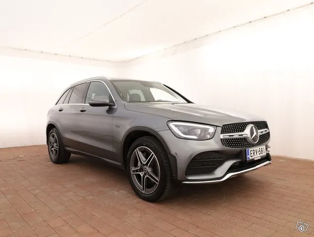 Mercedes-Benz GLC 300 e 4MATIC A Business EQ Power - Suomi-auto, AMG-paketti, Vetokoukku - J. autoturva - Ilmainen kotiintoimitus Image 1