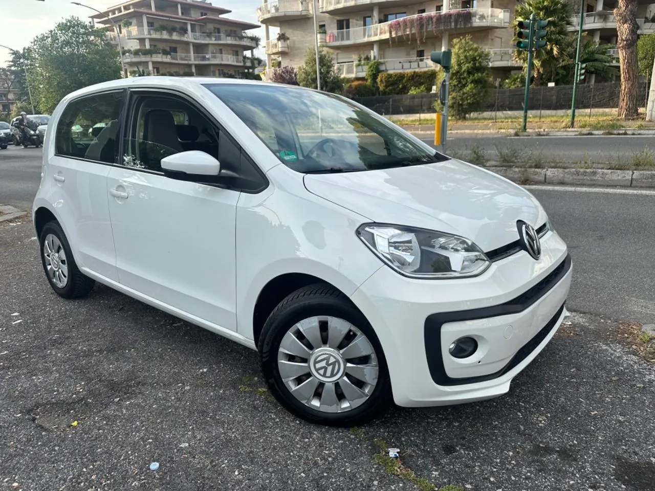 VOLKSWAGEN up! 1.0 5p. move up! Image 2