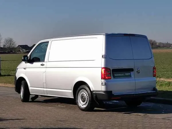 Volkswagen Transporter 2.0 TDI  Image 5